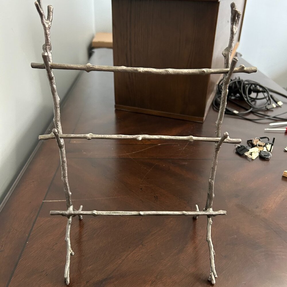 Metal Bracelet / Jewelry Holder